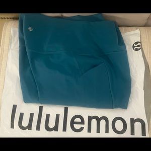 NEW WITH TAGS Lululemon align high-rise pant with pockets 25” SZ 14